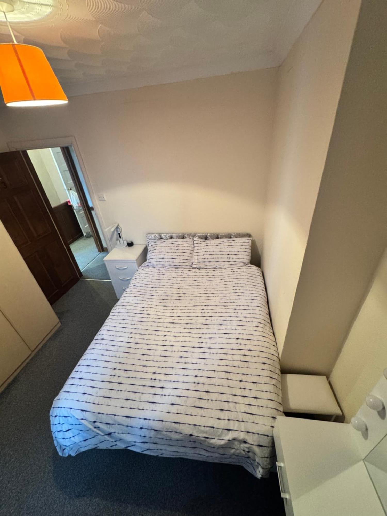 Jxb Homes - Lovely And Spacious Rooms Cliftonville Eksteriør bilde