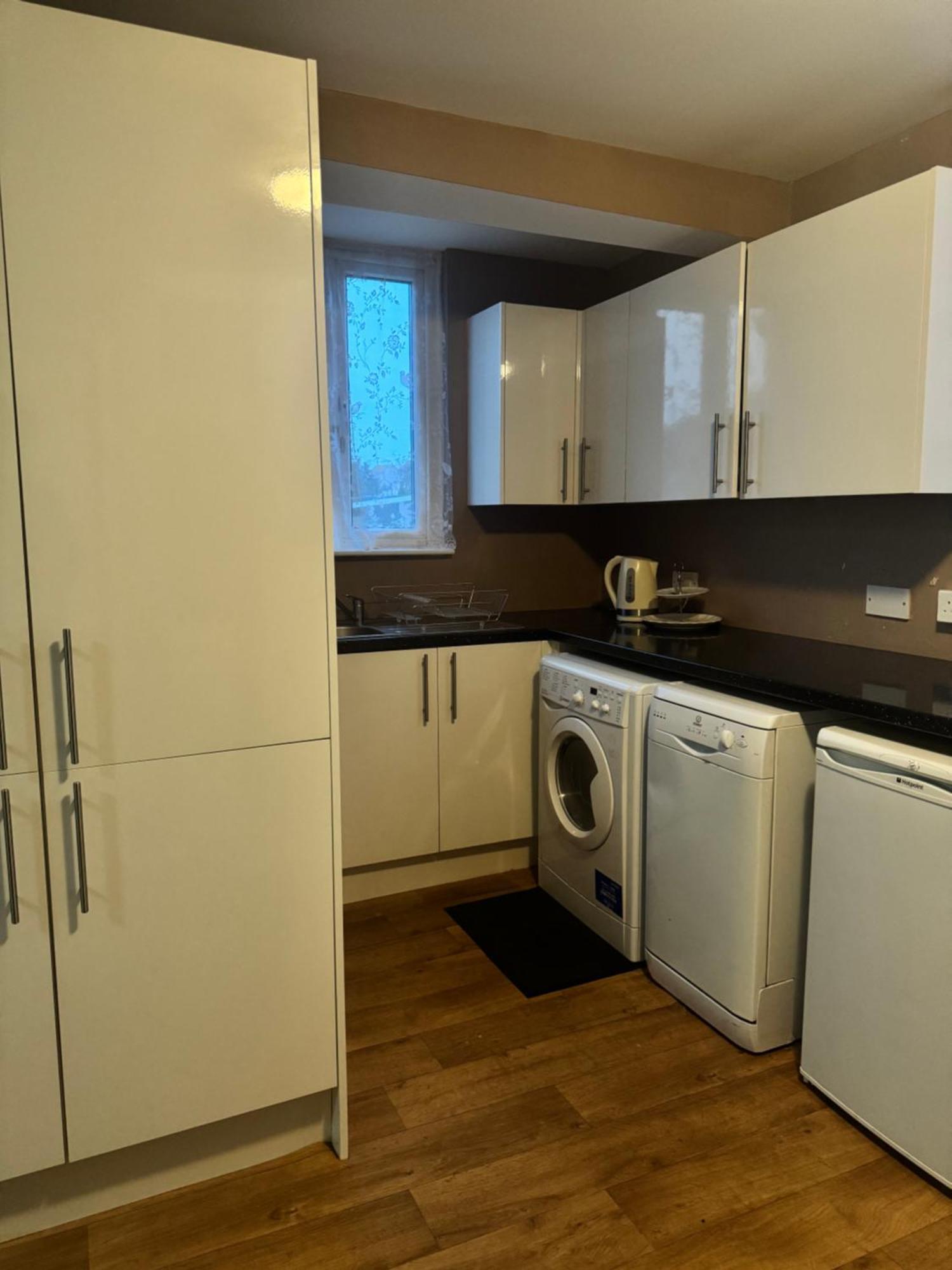 Jxb Homes - Lovely And Spacious Rooms Cliftonville Eksteriør bilde