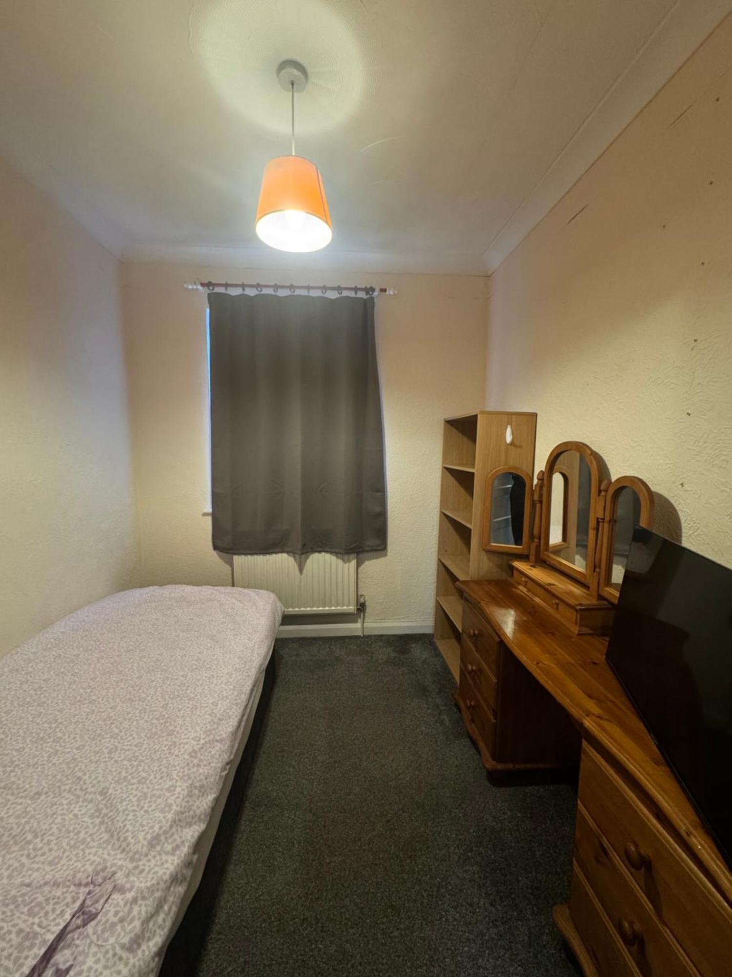 Jxb Homes - Lovely And Spacious Rooms Cliftonville Eksteriør bilde