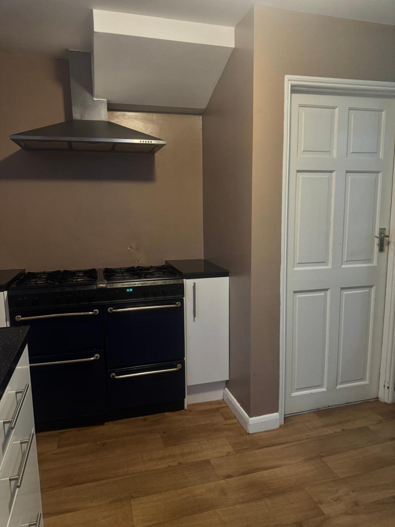 Jxb Homes - Lovely And Spacious Rooms Cliftonville Eksteriør bilde