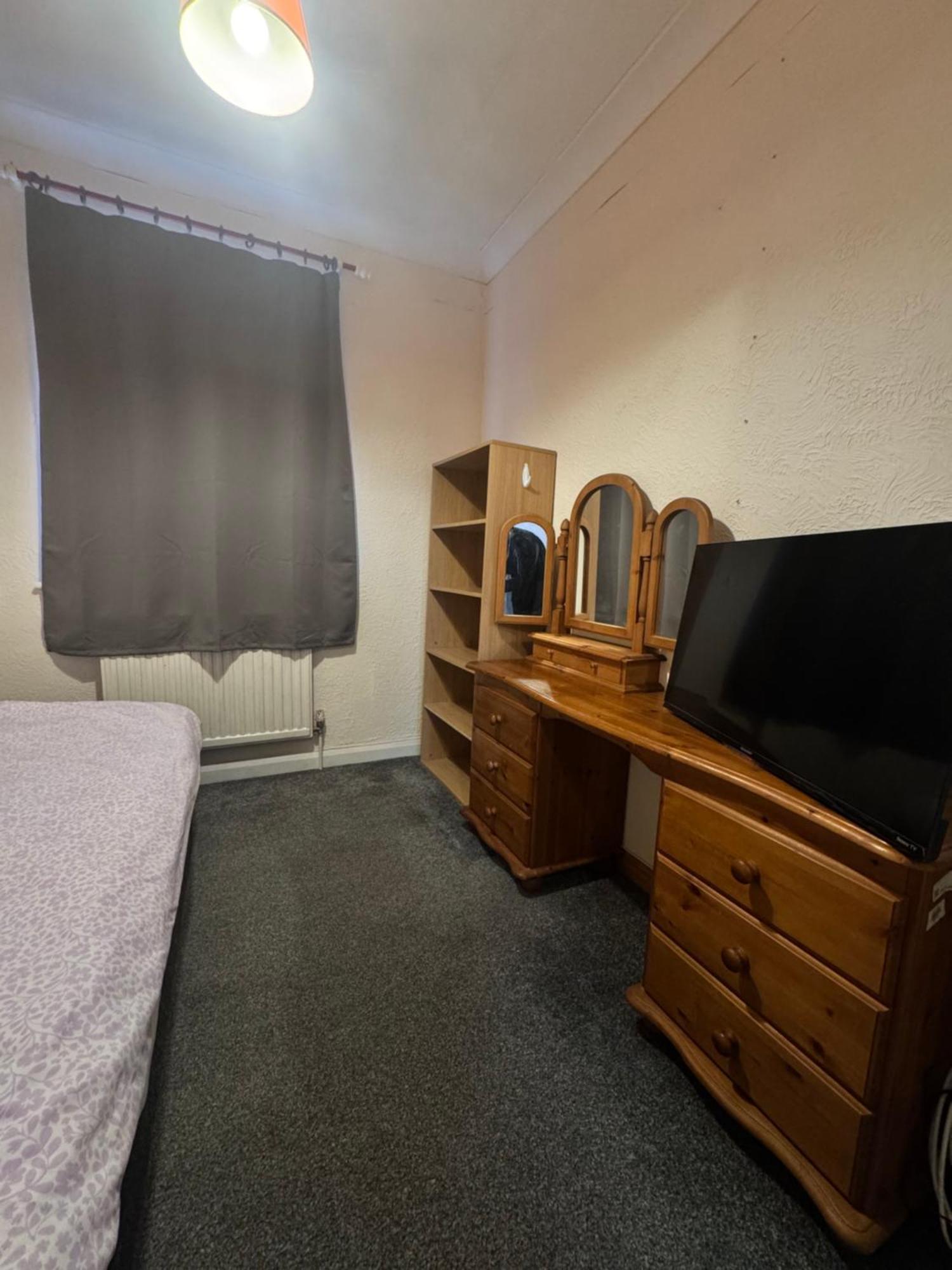Jxb Homes - Lovely And Spacious Rooms Cliftonville Eksteriør bilde